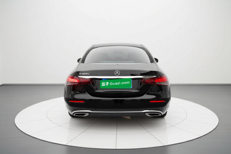 奔驰E级 2023款 E 300 L 时尚型车身外观6