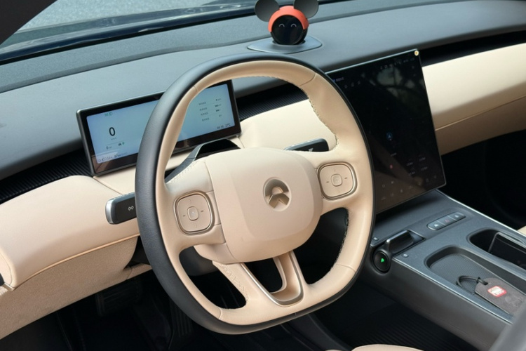 蔚来ET5T 2023款 75kWh Touring中控内饰7011