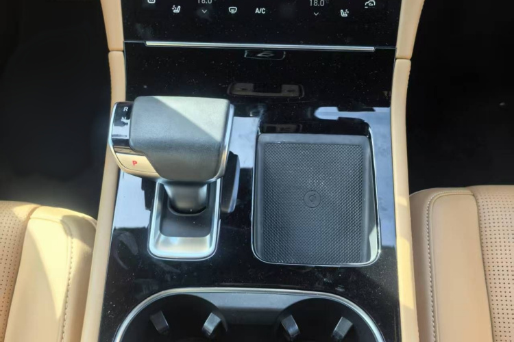 理想汽车 理想ONE 2020款 增程6座版局部细节18