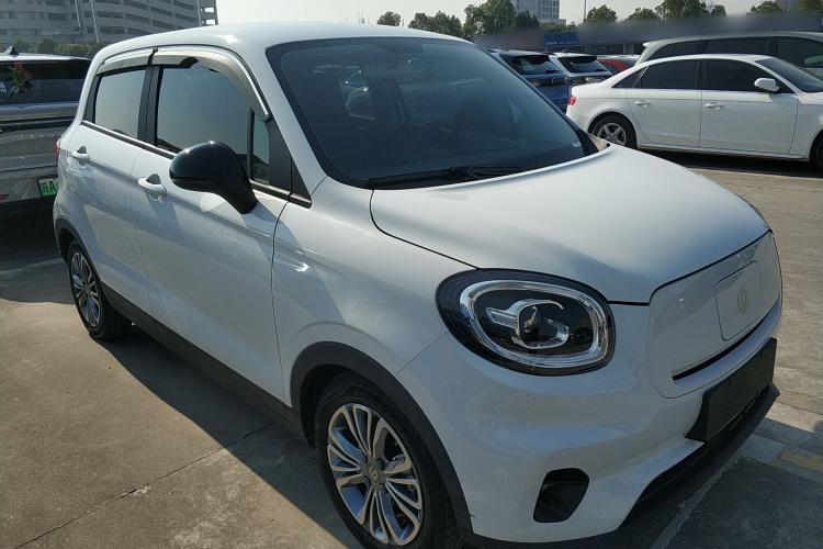 零跑汽车 零跑T03 2021款 400轻享版 磷酸铁锂车身外观3