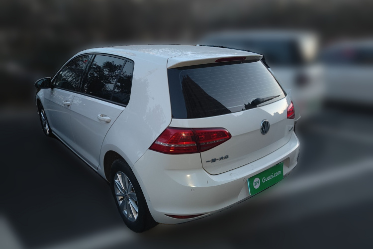 大众 高尔夫 2015款 1.6L 手动时尚型车身外观5