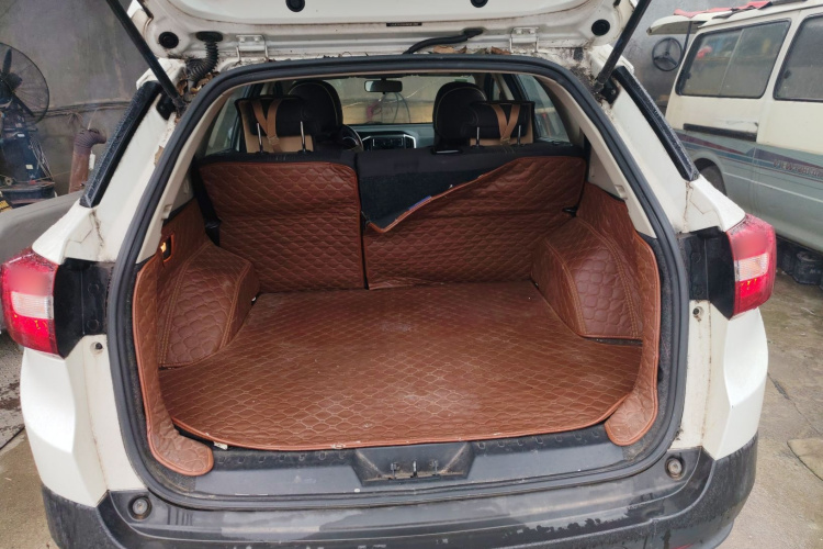 东风风神AX3 2016款 1.5L 自动尚酷型机舱底盘23