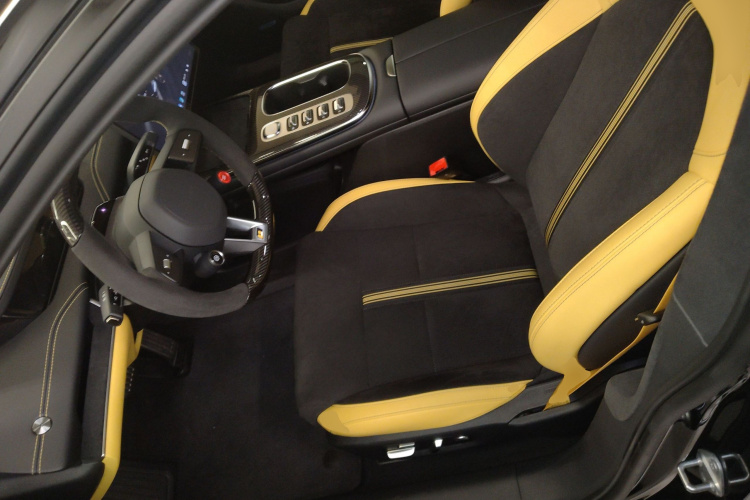 小米汽车 小米SU7 Ultra 2025款 Ultra中控内饰19