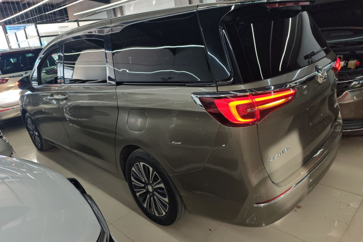 别克GL8 2020款 ES陆尊 653T 豪华型车身外观4