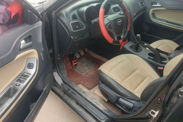 海马 福美来 2015款 1.6L 手动品尚型中控内饰20