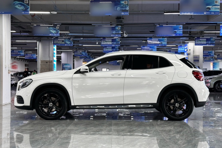 奔驰GLA 2019款 GLA 200 时尚型车身外观6001