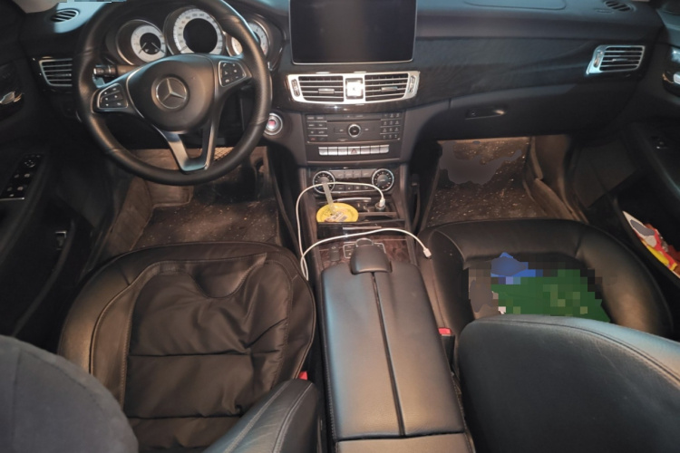 奔驰CLS 2015款 CLS 320中控内饰12