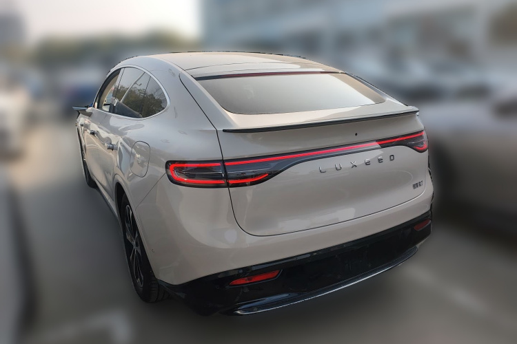 鸿蒙智行 智界R7 2025款 增程 251km Max车身外观6003