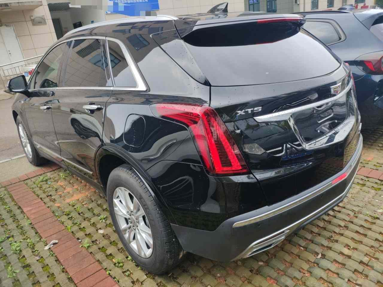 凯迪拉克XT5 2024款 2.0T 两驱风尚型(3)