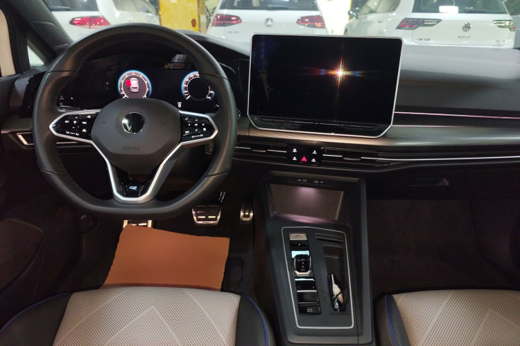 大众 高尔夫 2025款 300TSI R-Line中控内饰12