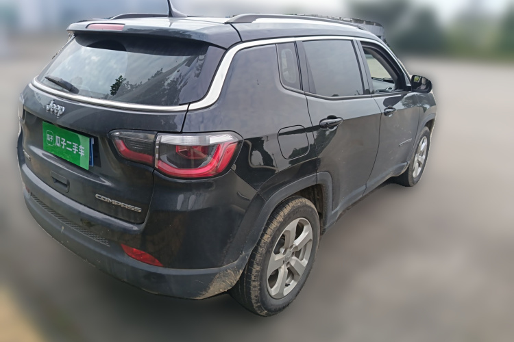 Jeep 指南者 2020款 220T 自动精英版车身外观6005