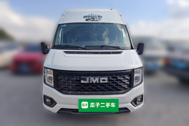 江铃福顺 2022款 2.0T 手动厢式运输车中轴中高顶3座车身外观2