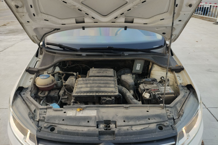 大众 桑塔纳 2017款 浩纳 1.6L 自动风尚版机舱底盘24