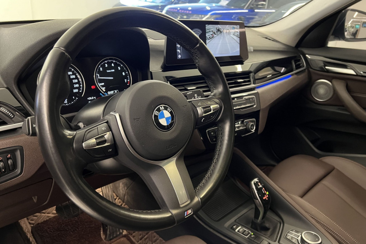 宝马X1 2022款 sDrive25Li 领先型中控内饰7014