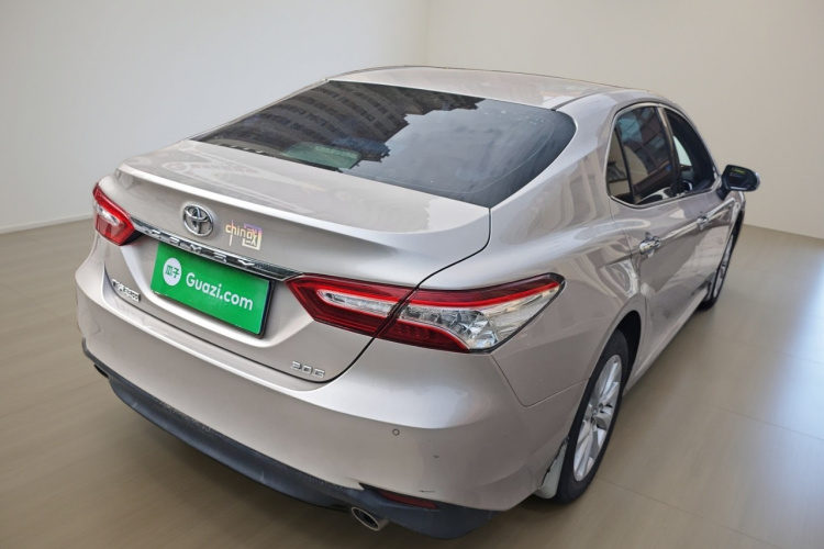 丰田 凯美瑞 2019款 2.0G 豪华版 国VI车身外观7