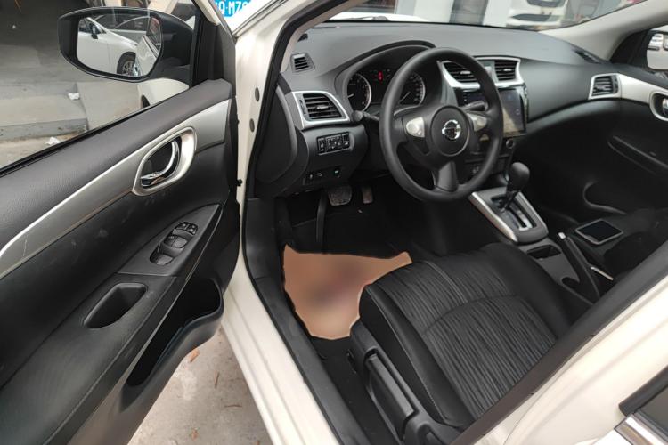 日产 轩逸 2019款 经典 1.6XE CVT舒适版中控内饰7003