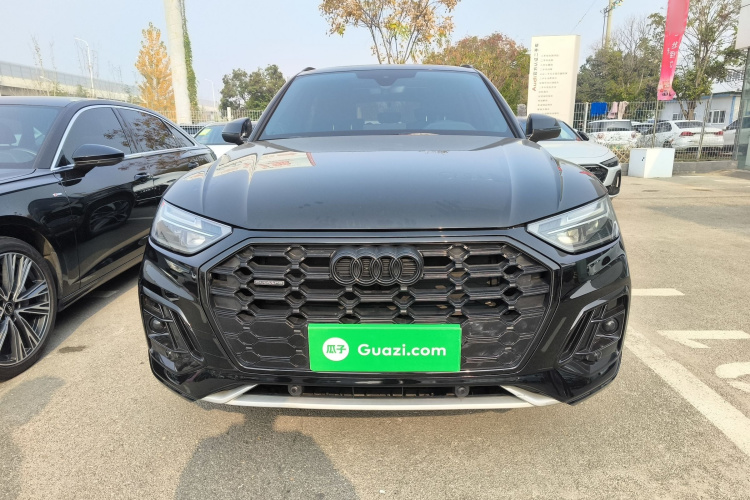 奥迪Q5L 2024款 40 TFSI 豪华动感型车身外观2