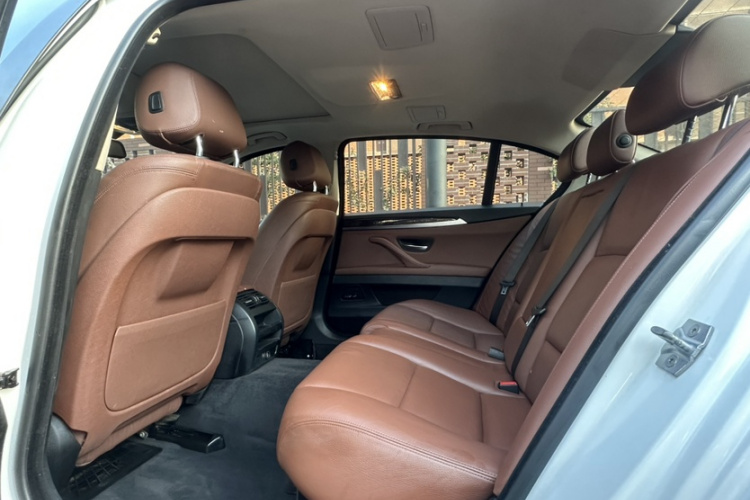 宝马5系 2017款 525Li 领先型中控内饰7008