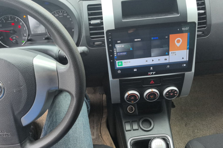 东风风度MX6 2015款 2.0L 手动两驱领航版中控内饰12