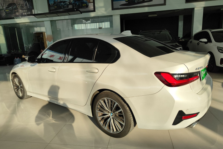 宝马3系 2022款 320i 运动套装车身外观6003