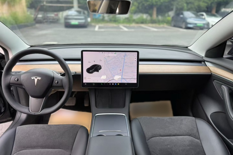 特斯拉 Model 3 2021款 标准续航后驱升级版中控内饰7001