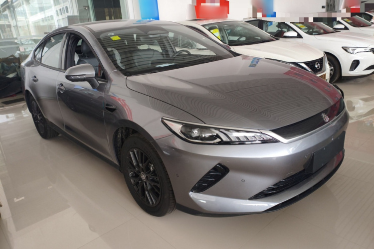 比亚迪 秦PLUS 2025款 EV 智驾版 420KM领先型车身外观3