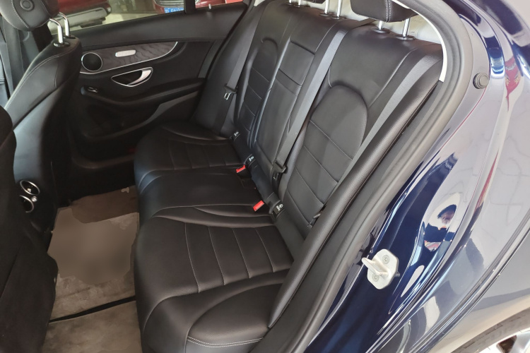 奔驰C级 2015款 改款 C 180 L 运动型中控内饰21