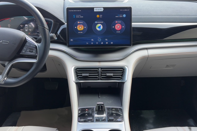 比亚迪 宋PLUS新能源 2023款 冠军版 DM-i 110KM 旗舰PLUS局部细节16