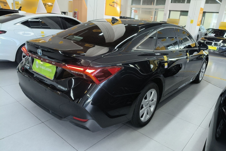 丰田 亚洲龙 2023款 双擎 2.5L 进取版车身外观7