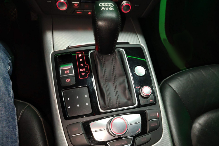 奥迪A6L 2016款 45 TFSI quattro 运动型局部细节18