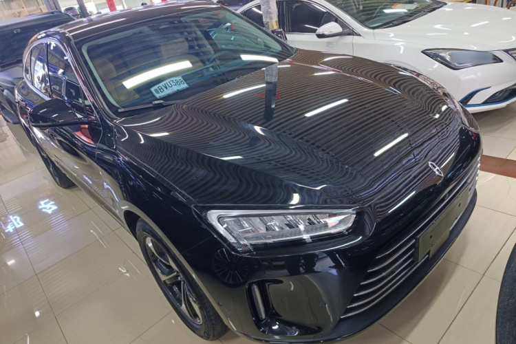 鸿蒙智行 问界M5 2022款 增程四驱性能版车身外观3