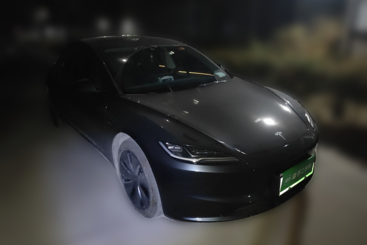 特斯拉 Model 3 2023款 后轮驱动版车身外观3