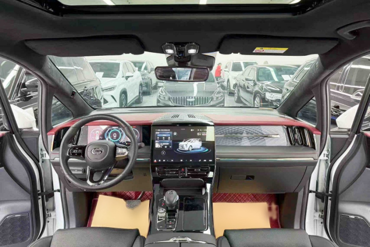 广汽传祺 传祺M8 2023款 宗师系列 400T 旗舰版中控内饰7011