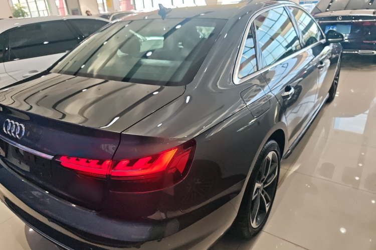 奥迪A4L 2023款 40 TFSI 时尚动感型车身外观7