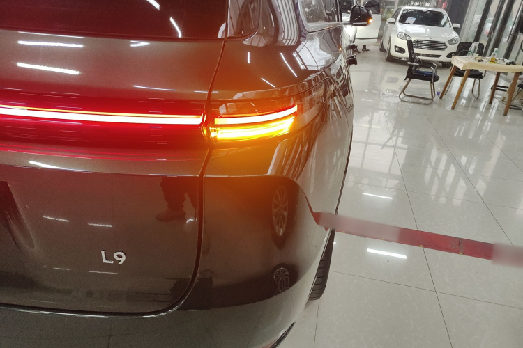 理想汽车 理想L9 2023款 Pro车身外观6006