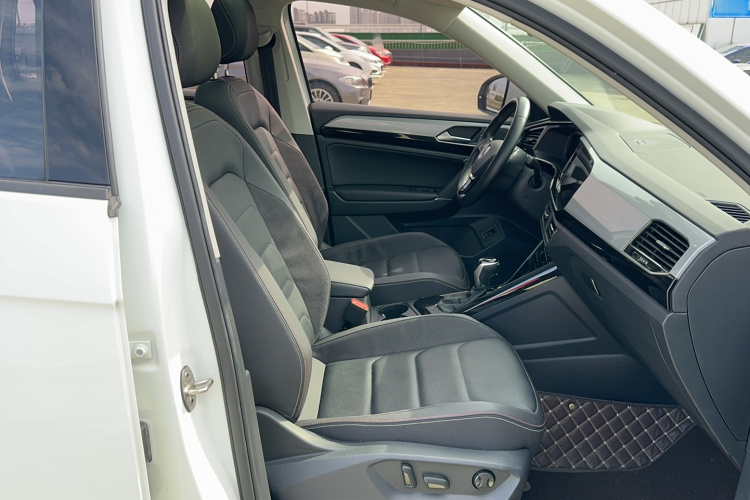 大众 探岳 2021款 330TSI 两驱豪华智联版Plus局部细节41