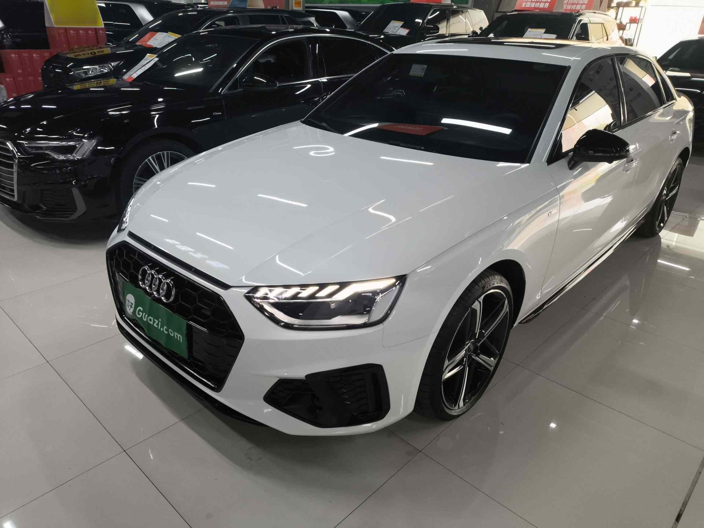 奥迪A4L 2024款 40 TFSI 豪华动感型(2)