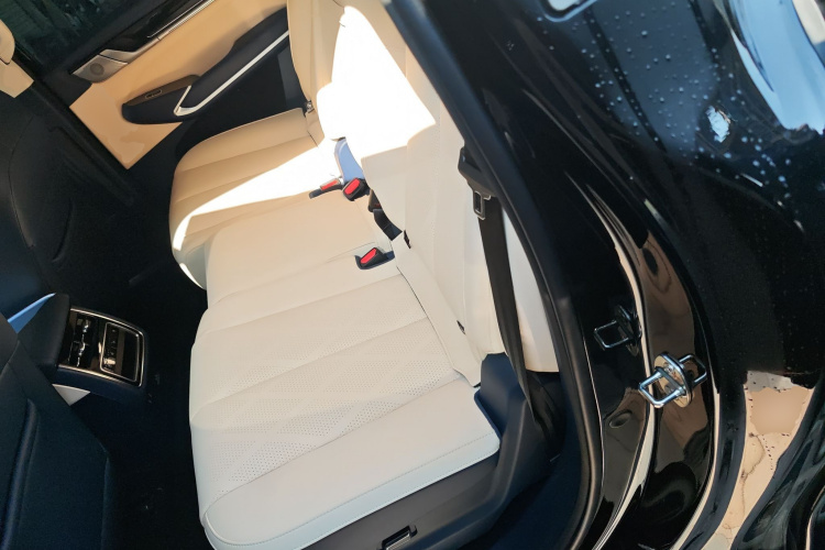 长城 山海炮 2023款 2.4T 柴油极享版中控内饰7004