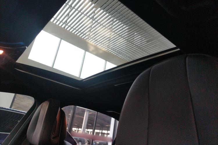 奔驰C级 2022款 C 200 L 运动版中控内饰22