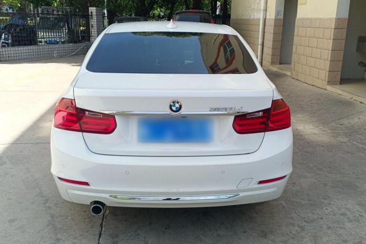 宝马3系 2014款 320Li 时尚型车身外观6