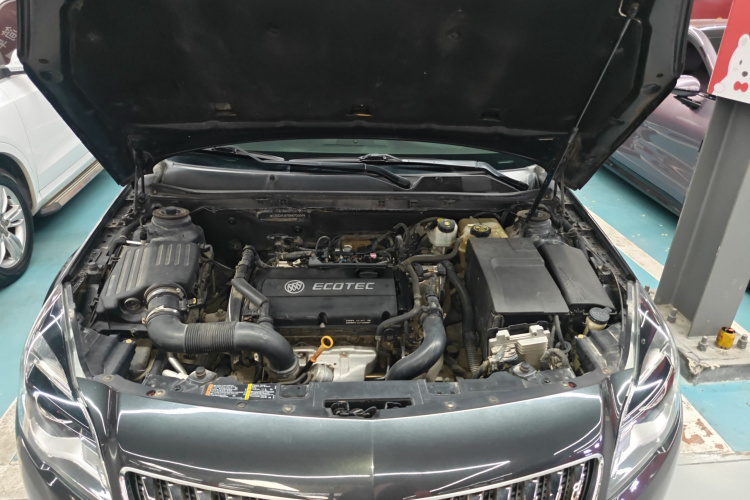 别克 君威 2015款 1.6T 领先技术型机舱底盘24