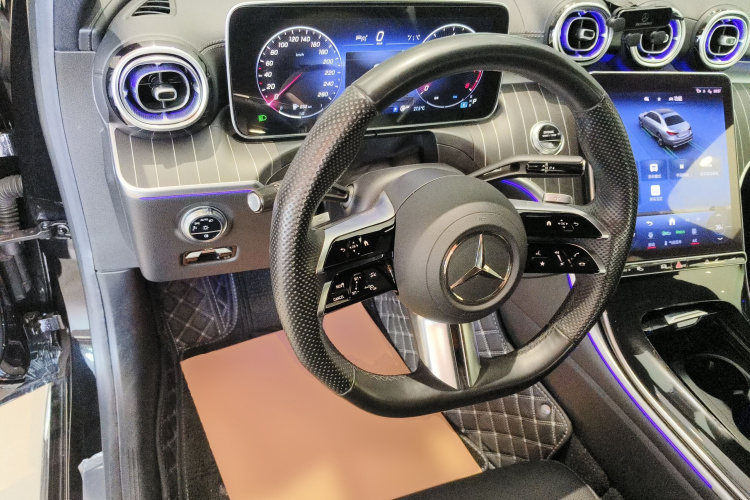 奔驰C级 2023款 改款 C 260 L 运动版中控内饰13