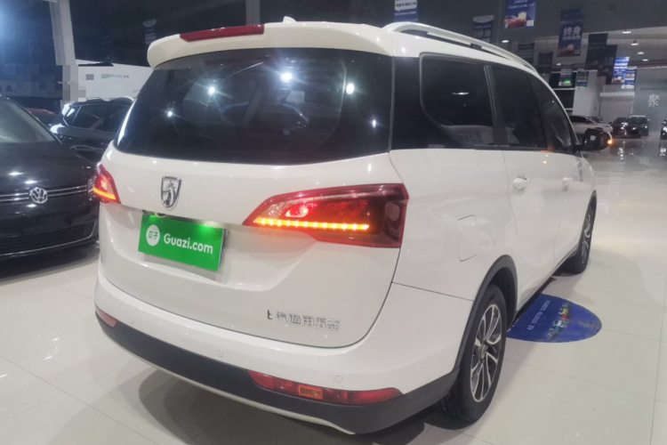 宝骏730 2019款 1.5T CVT时尚型 7座 国VI车身外观7