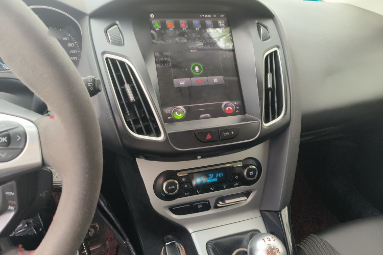 福特 福克斯 2012款 两厢 2.0L 手动豪华运动型局部细节16