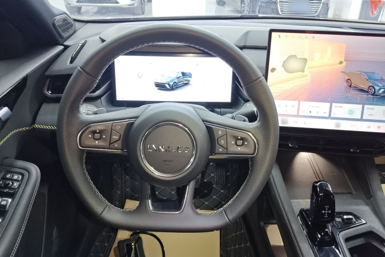 领克03 2025款 1.5TD DCT冠军版Pro中控内饰13