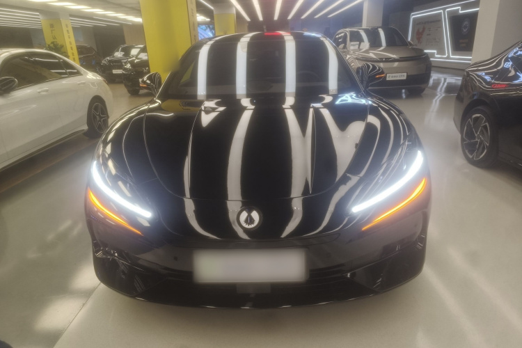 腾势Z9GT 2024款 1100四驱Ultra版车身外观6001