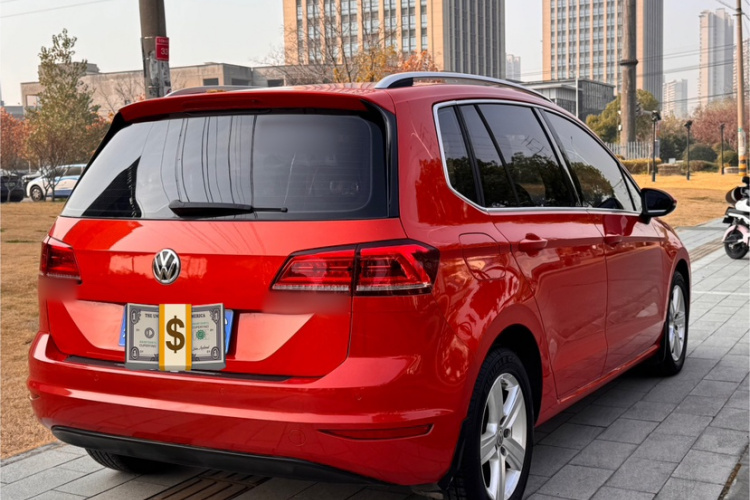 大众 高尔夫·嘉旅 2016款 1.6L 自动舒适型车身外观6005