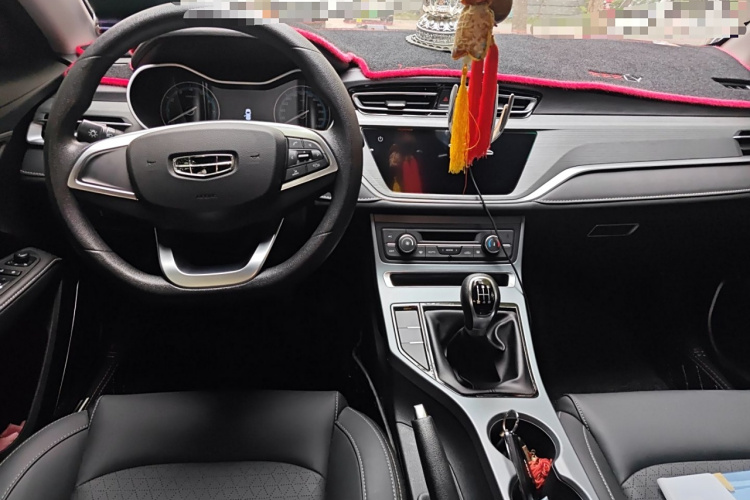 吉利汽车 帝豪 2021款 UP 1.5L 手动豪华型中控内饰7002