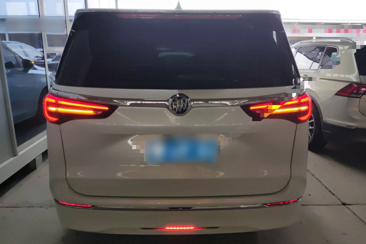 别克GL8 2022款 ES陆尊 653T 尊享型车身外观6