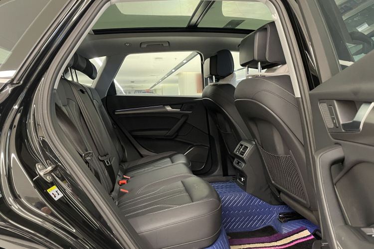 奥迪Q5L 2022款 改款 40T 豪华动感型中控内饰7009